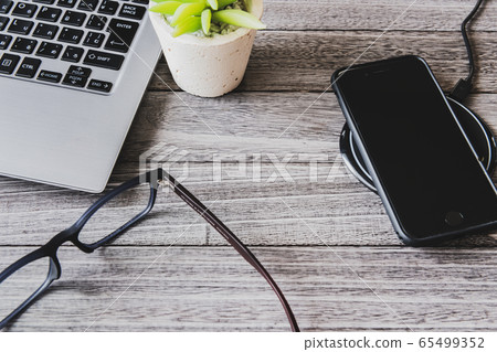 Study charge image 65499352