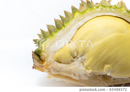 Close up peeled Durian isolated on white Close up peeled Durian isolated on white 65499372