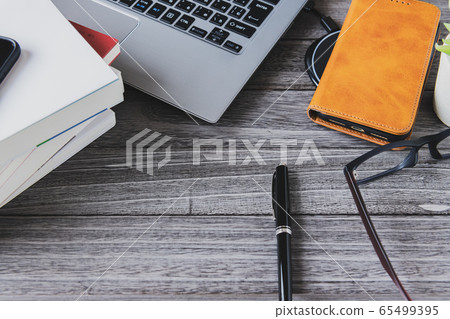 Study cell phone 65499395