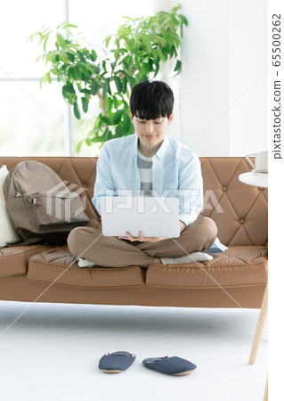 男性遠程工作電腦 65500262