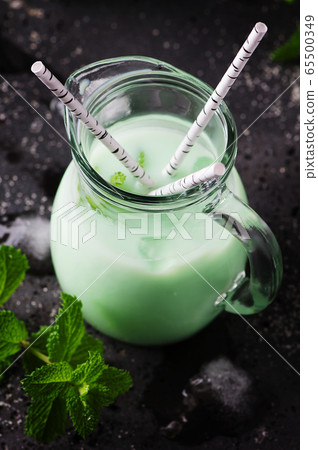 Italian traditional milk with mint 65500349
