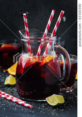 Spanish sangria with orange and lime Spanish sangria with orange and lime 65500390