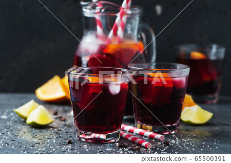 Spanish sangria with orange and lime Spanish sangria with orange and lime 65500391