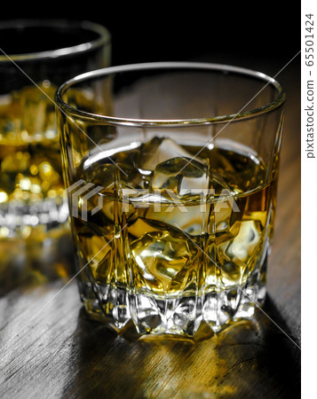 Whisky on the rocks Whisky on the rocks 65501424