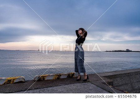 Beautiful woman Beautiful woman 65504676