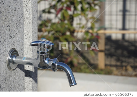Water faucet 65506373