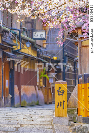 Kyoto Spring Gion Shirakawa Tatsuhashi Kyoto Spring Gion Shirakawa Tatsuhashi 65506412