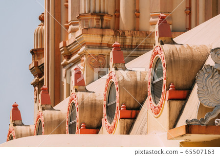 Mapusa, Goa, India. The Shree Ganesh Mandir, Ganeshpuri Temple. Famous Landmark And Popular Destination. Close Up Details Mapusa, Goa, India. The Shree Ganesh Mandir, Ganeshpuri Temple. Famous Landmark And Popular Destination. Close Up Details 65507163