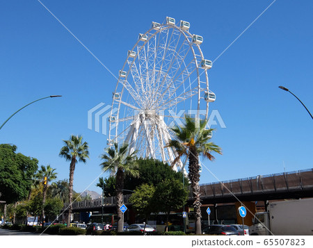 Ferris wheel (Malaga / Spain) Ferris wheel (Malaga / Spain) 65507823