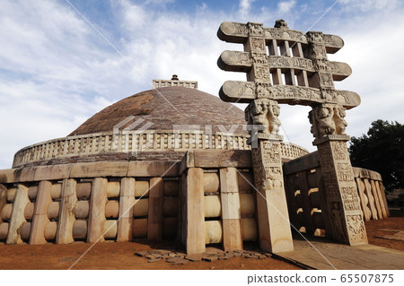 Sanchi Stupa 65507875