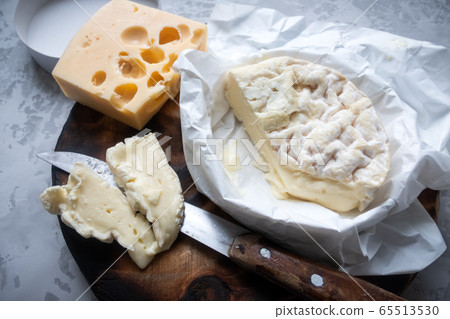 Pieces of freshness bree chesse 65513530