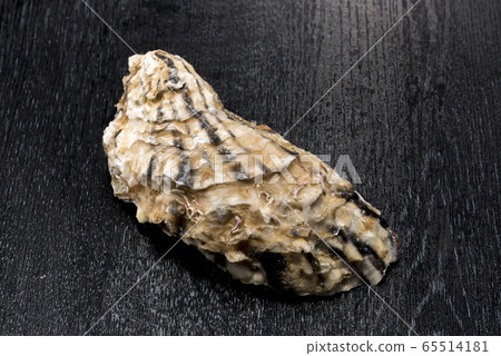 新鮮美味的牡蠣 新鮮美味的牡蠣 65514181