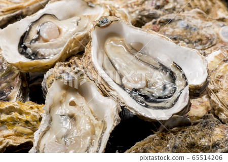 新鮮美味的牡蠣 新鮮美味的牡蠣 65514206