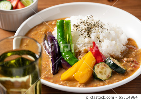 Summer vegetable curry Summer vegetable curry 65514964