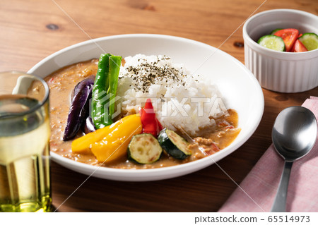 Summer vegetable curry Summer vegetable curry 65514973
