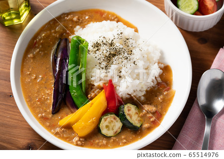 Summer vegetable curry Summer vegetable curry 65514976