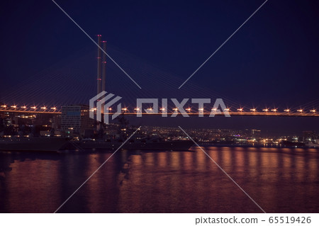 The bridge over the Golden Horn. 65519426