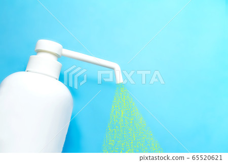 消毒容器和藍色背面和復制空間 消毒容器和藍色背面和復制空間 65520621