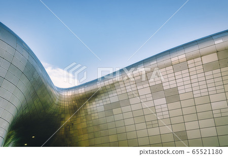 Dongdaemun Design Plaza (DDP) is one of the top tourist attractions with futuristic  architecture in Seoul 65521180