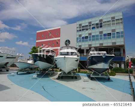 Yacht (Yokohama Bayside Marina) 65521643