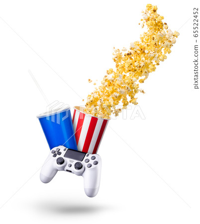 Paper bucket with popcorn, cup of drink and video 65522452