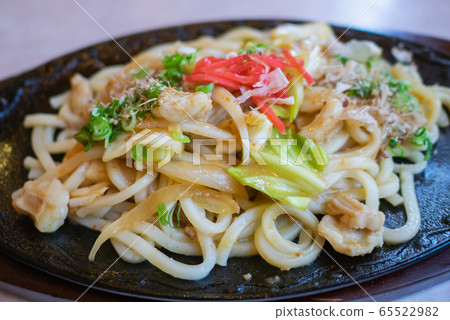 岡山特產鄉土料理 津山激素炒烏龍麵 岡山特產鄉土料理 津山激素炒烏龍麵 65522982