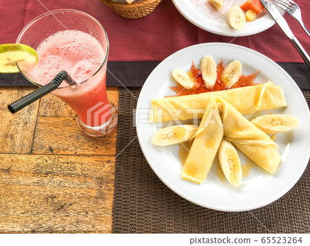 Crepes and juice Crepes and juice 65523264
