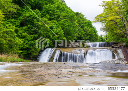Fresh green Nametsu Otaki, Shiraishi River flow, Shichigajuku Town, Miyagi Prefecture 65524477