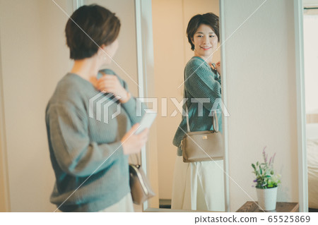 female, lady, woman 65525869