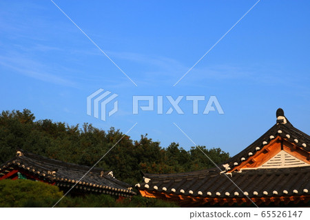 Traditional building Traditional building 65526147