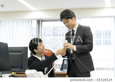 Business scene Boss and subordinates image Telephone agency Business scene Boss and subordinates image Telephone agency 65526524