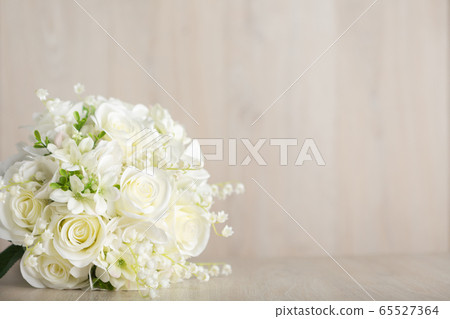 White flower White flower 65527364