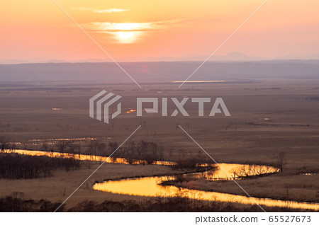 Twilight in Kushiro Wetland Twilight in Kushiro Wetland 65527673