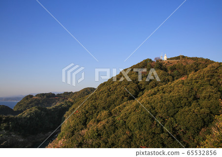 Hososhima Lighthouse seen from Magaga back in Hyuga City, Miyazaki Prefecture 65532856
