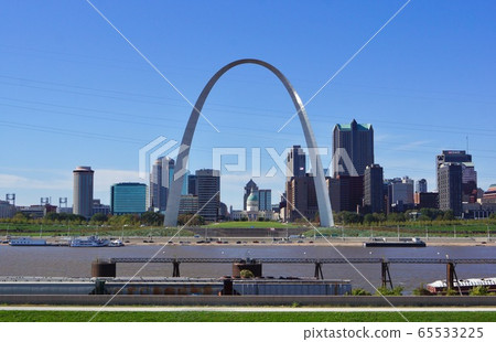 Downtown Gateway Arch, St. Louis, Missouri, USA Downtown Gateway Arch, St. Louis, Missouri, USA 65533225