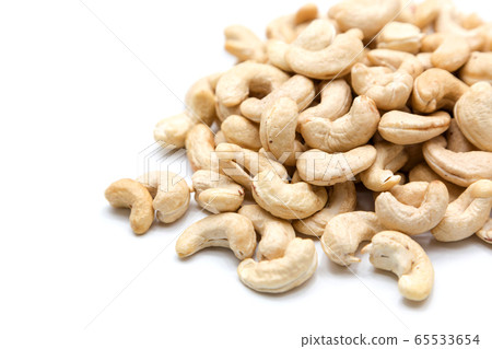 cashew nut on isolated background. 65533654