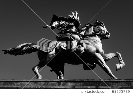 Kusunoki Masami Statue Kusunoki Masami Statue 65535789