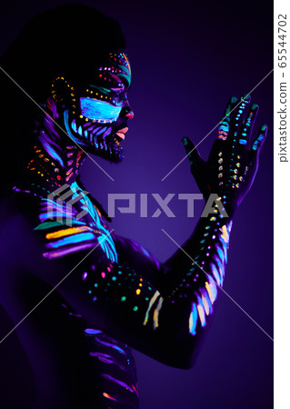 prayer with UV body art prayer with UV body art 65544702