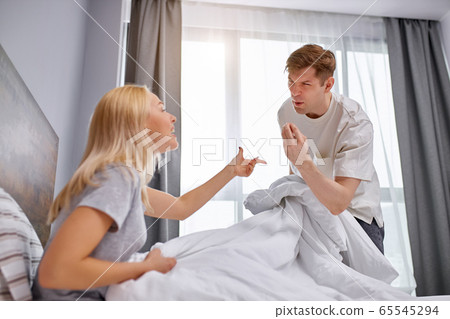 husband and wife cannot share the bed husband and wife cannot share the bed 65545294