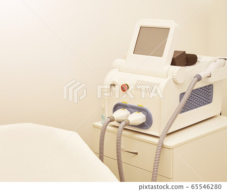 Laser elos medical device. Remove unwanted hair and asteriks. Cosmetology Laser elos medical device. Remove unwanted hair and asteriks. Cosmetology 65546280