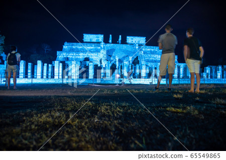 Mexico Chichen Itza Ruins Illuminated Night Show Mexico Chichen Itza Ruins Illuminated Night Show 65549865
