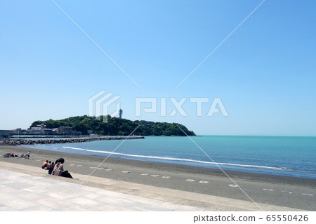Enoshima and the blue sea on a sunny day Enoshima and the blue sea on a sunny day 65550426