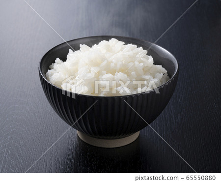 Cooked rice 65550880