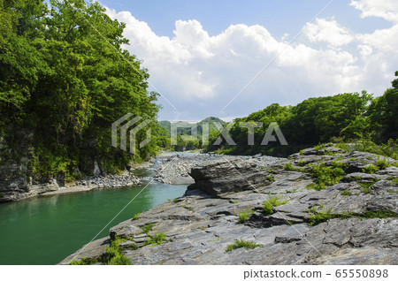 Scenery of fresh green Nagatoro Valley 65550898