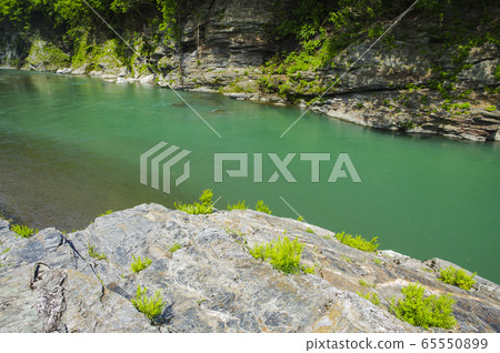 新鮮的綠色長g谷風景 新鮮的綠色長g谷風景 65550899