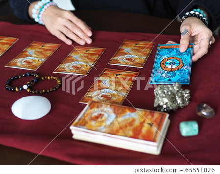 tarot card reading wheel of fortune teller 65551026
