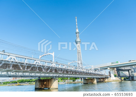 Cityscape of Tokyo Sumida River Walk and Sumida River Bridge 65553693