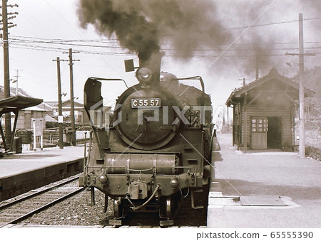 1968年C55牽引客運列車，九州築北本線 65555390