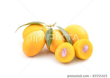 Fresh yellow marian plum fruit (Mayongchid in Thai Fresh yellow marian plum fruit (Mayongchid in Thai 65555425