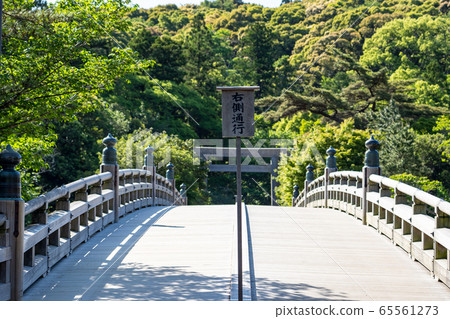 Ise Shrine in early summer Ise Shrine in early summer 65561273
